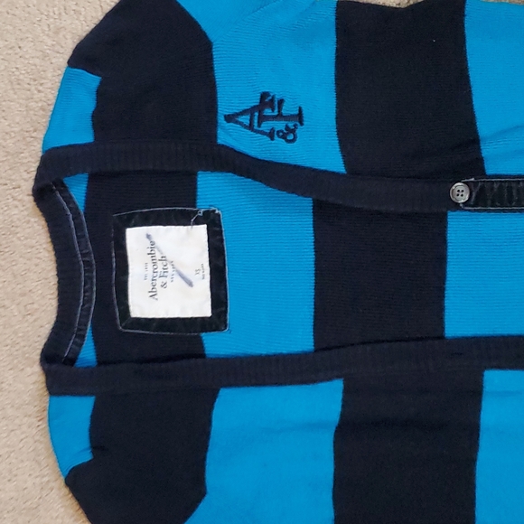 ⭐️ 3/$15 ⭐️ A&F striped cardigan - Picture 3 of 6